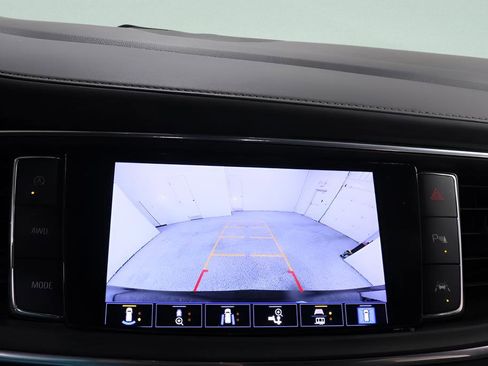 Used 2022 Buick Enclave Avenir w/ Avenir Technology Package image 16