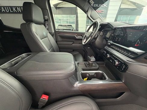 Used 2024 GMC Sierra 1500 SLT w/ SLT Premium Plus Package AWD/4WD image 31
