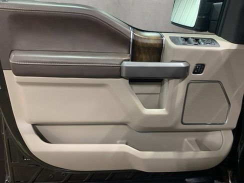 Used 2020 Ford F150 Limited image 27