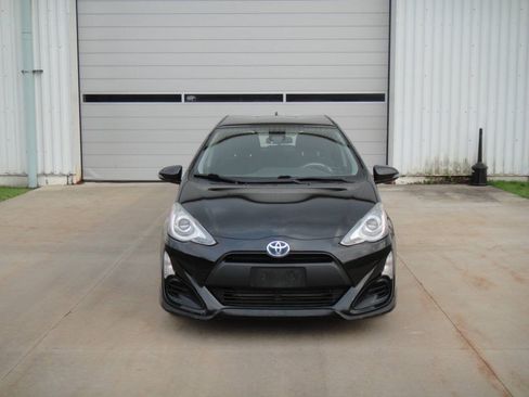 Used 2017 Toyota Prius C Two FWD image 3