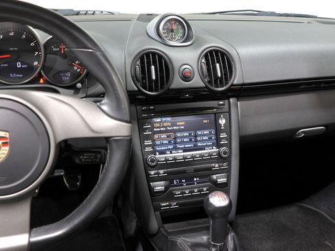 Used 2011 Porsche Boxster Spyder image 19