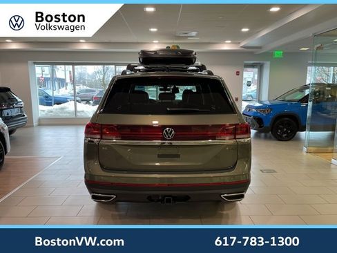 New 2026 Volkswagen Atlas SE image 3