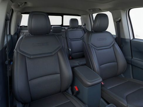 New 2025 Ford Maverick Lobo image 34