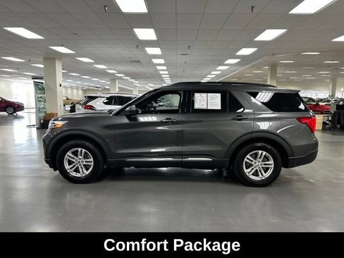 Used 2020 Ford Explorer XLT w/ Comfort Package AWD/4WD image 4