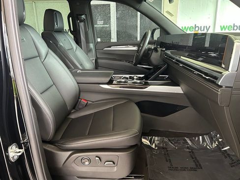 Used 2026 Cadillac Escalade 4WD image 22
