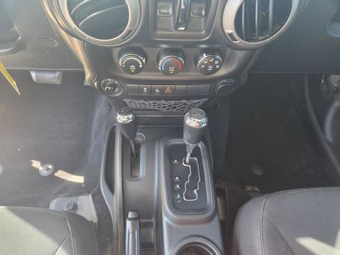 Used 2016 Jeep Wrangler Unlimited Sport w/ Quick Order Package 24S AWD/4WD image 15