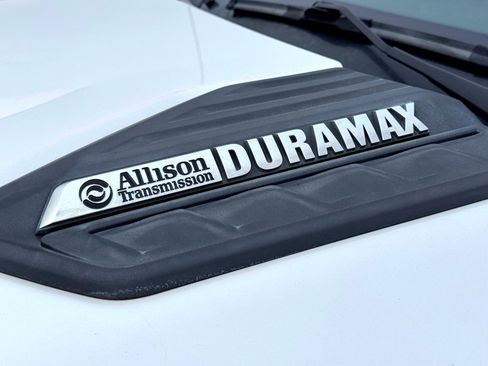 Used 2022 Chevrolet Silverado 2500 High Country w/ Z71 Off-Road Package image 3