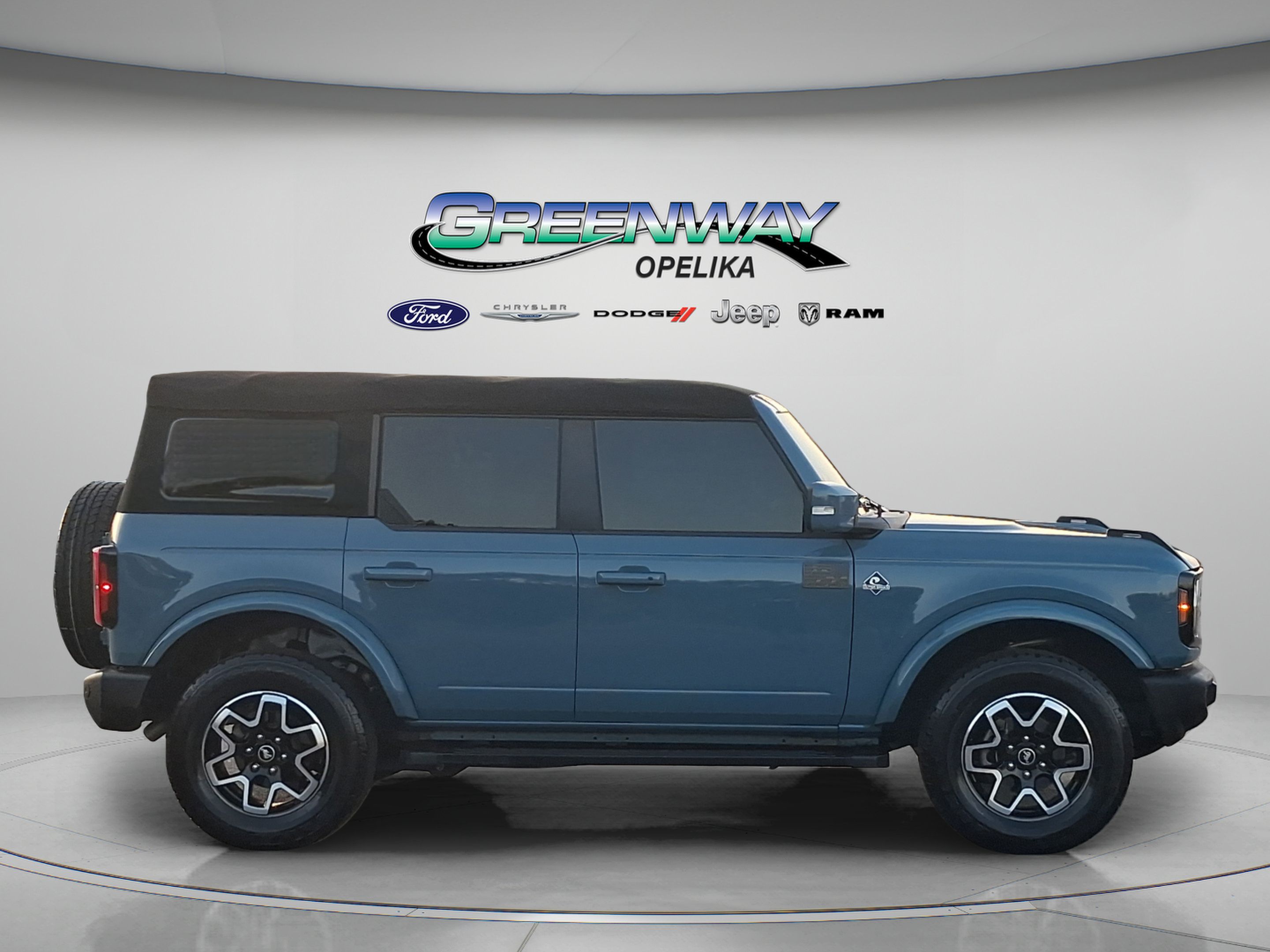 Used 2022 Ford Bronco Outer Banks AWD/4WD image 8
