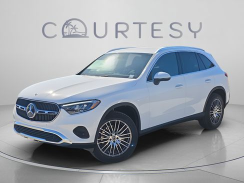 Certified 2026 Mercedes-Benz GLC 300 image 1