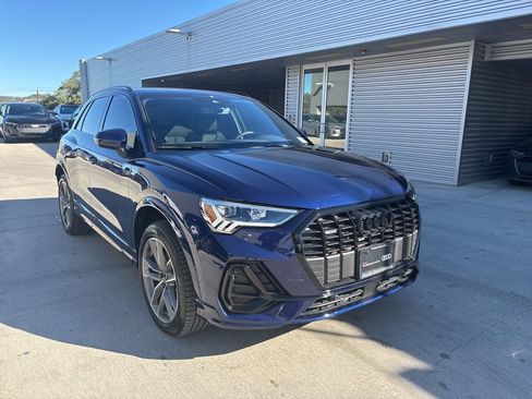 Certified 2025 Audi Q3 2.0T Premium w/ Convenience Package image 3