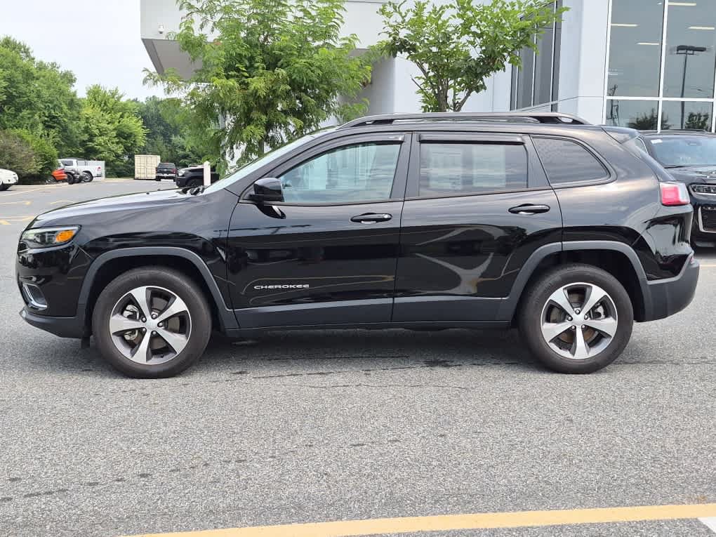 Used 2022 Jeep Cherokee Limited AWD/4WD image 5