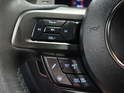 Used 2020 Ford Mustang Shelby GT500 w/ Technology Package image 18