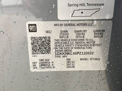 Used 2023 GMC Acadia SLE w/ Driver Convenience Package image 11