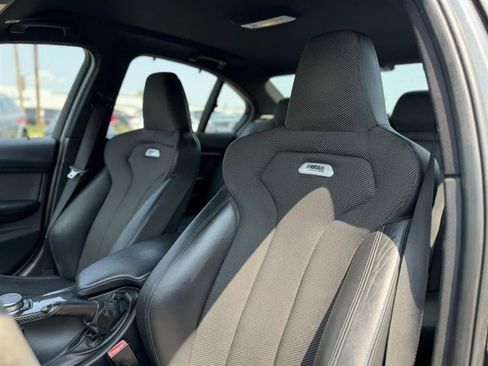 Used 2017 BMW M3 RWD image 21