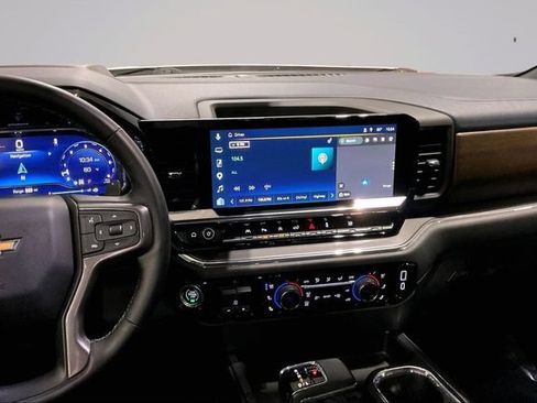 Used 2024 Chevrolet Silverado 1500 High Country w/ Technology Package AWD/4WD image 7
