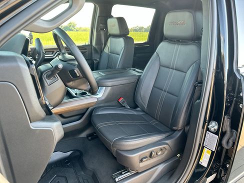 Used 2024 Chevrolet Silverado 3500 High Country w/ High Country Premium Package image 11