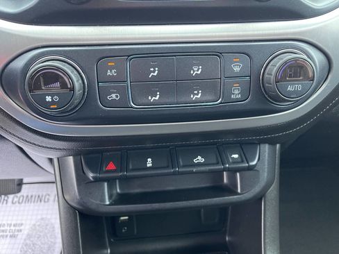 Used 2017 GMC Canyon SLE w/ SLE Convenience Package image 22