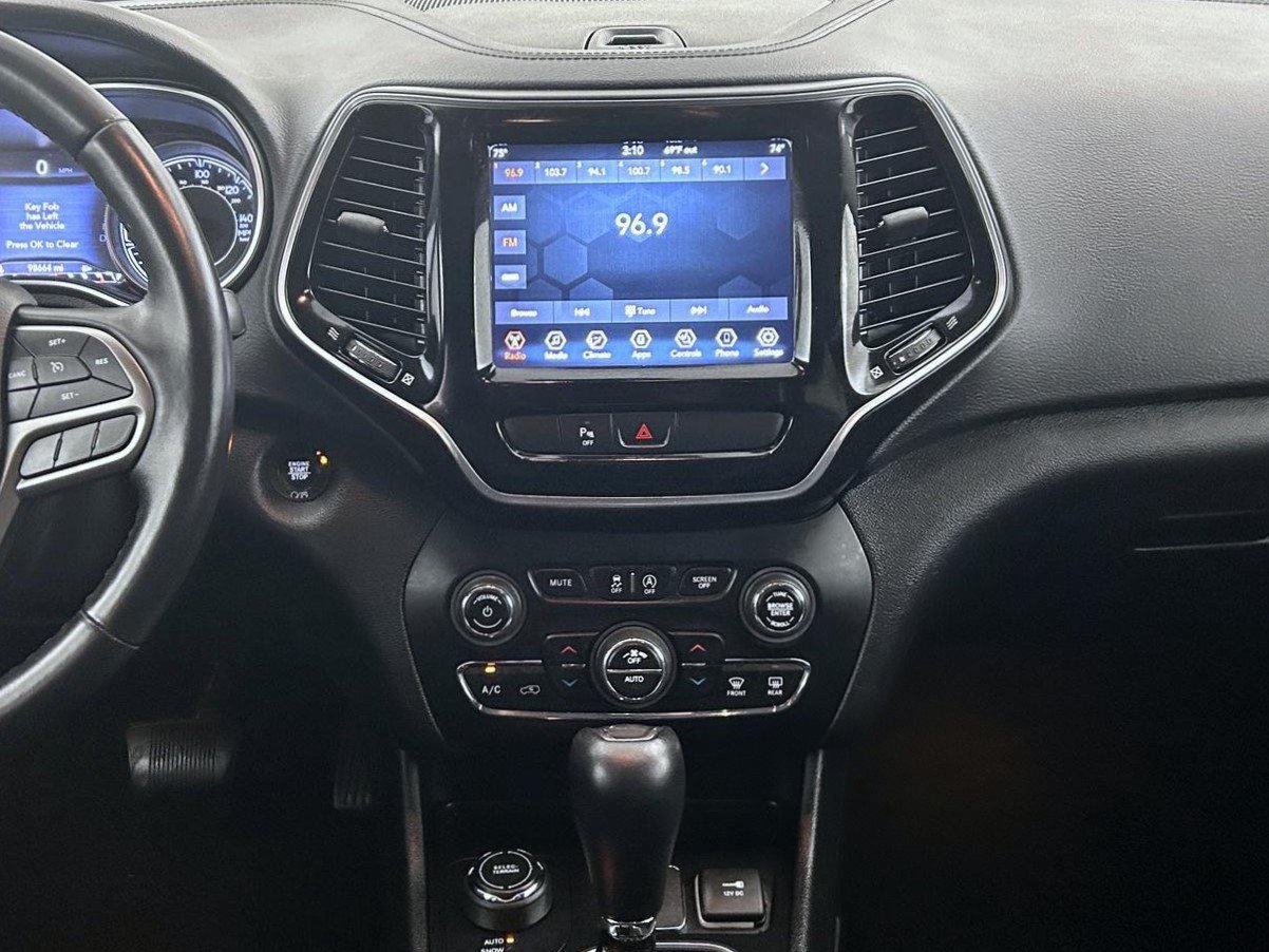 Used 2019 Jeep Cherokee Limited AWD/4WD image 12