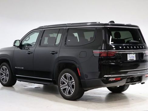 Used 2025 Jeep Wagoneer 4WD w/ Premium Group I image 6