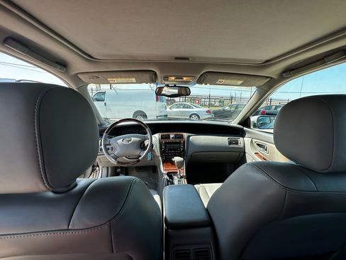 Used 2003 Toyota Avalon XLS image 42