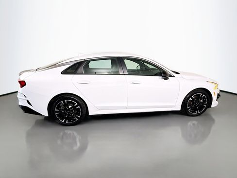 Used 2023 Kia K5 GT-Line image 11