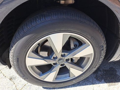 Used 2020 Audi Q5 2.0T Premium w/ Titanium Sport Package image 21