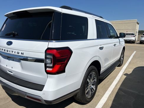 Used 2024 Ford Expedition Limited image 31