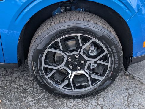 New 2026 Ford Maverick Lariat AWD/4WD image 18