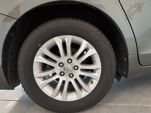 Used 2011 Toyota Sienna XLE image 21