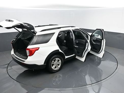 Used 2023 Ford Explorer XLT w/ Equipment Group 202A image 27