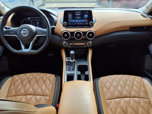 Used 2023 Nissan Sentra SV w/ SV Premium Package image 7