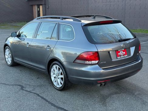 Used 2010 Volkswagen Jetta TDI FWD image 24