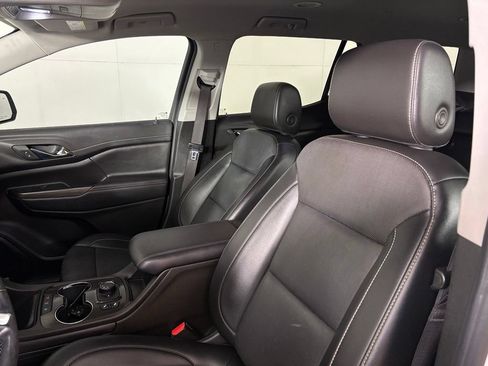 Used 2023 GMC Acadia SLT FWD image 22