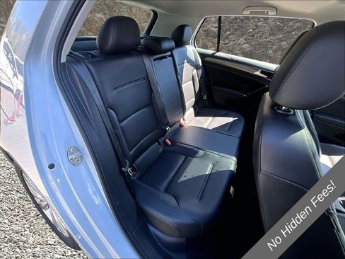 Used 2021 Volkswagen Golf 4-Door FWD image 24