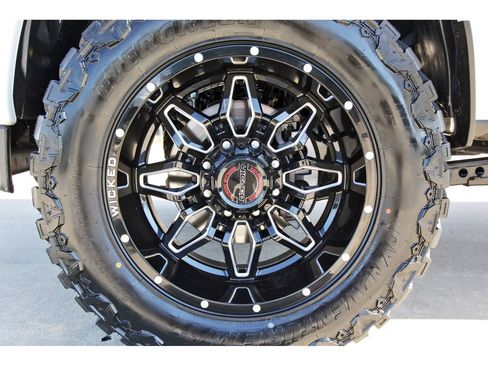 Used 2026 RAM 2500 Laramie AWD/4WD image 29