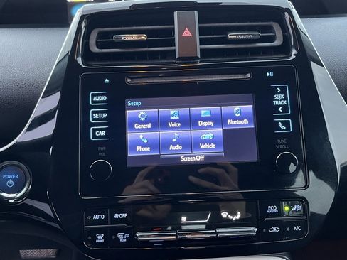 Used 2017 Toyota Prius Two image 5