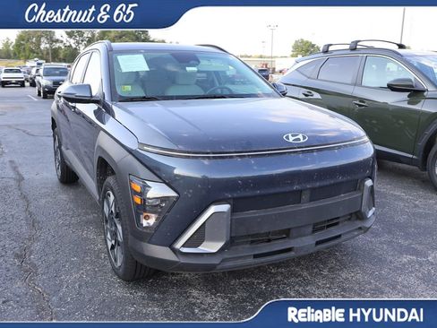 Used 2025 Hyundai Kona SEL AWD/4WD image 3
