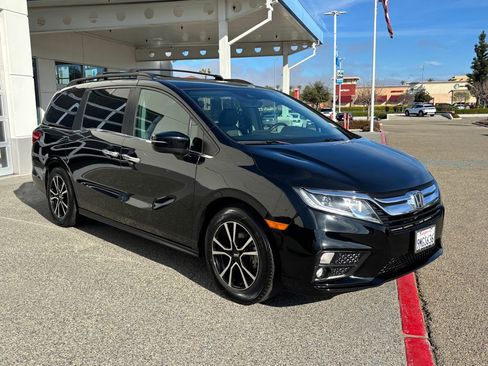 Used 2018 Honda Odyssey EX-L image 3