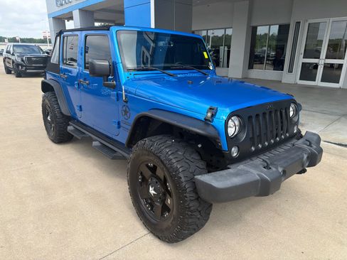Used 2015 Jeep Wrangler Unlimited Sport w/ Quick Order Package 24S AWD/4WD image 9