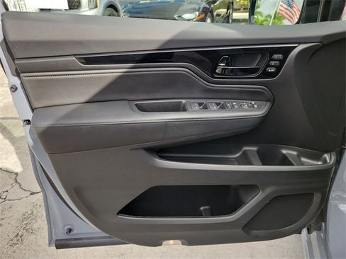 Used 2024 Honda Odyssey Elite image 12