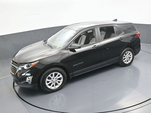 Used 2020 Chevrolet Equinox LS image 44