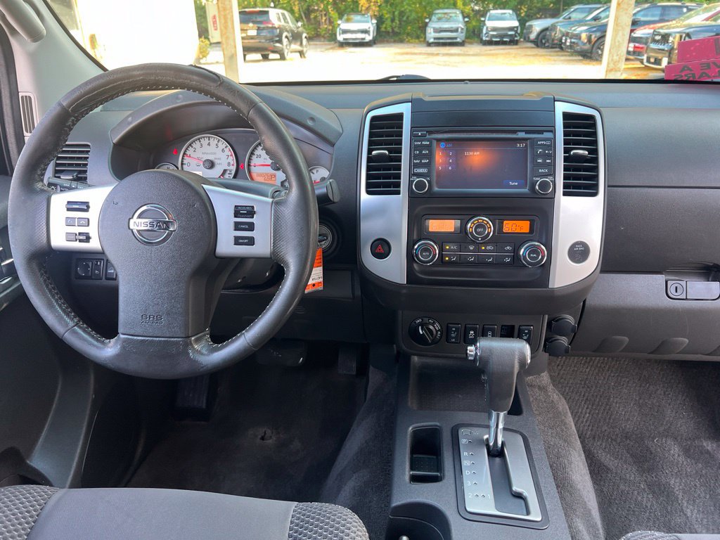 Used 2016 Nissan Frontier PRO-4X AWD/4WD image 12
