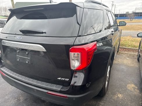 Used 2022 Ford Explorer XLT image 29