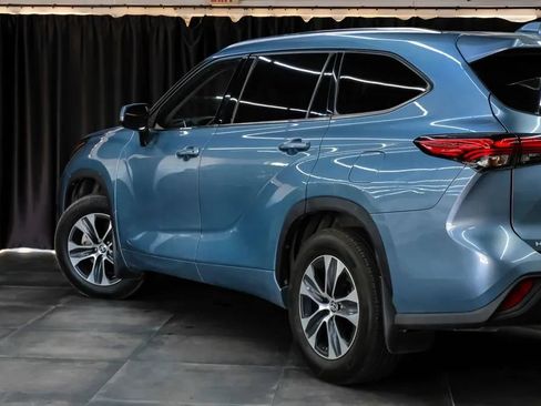 Used 2021 Toyota Highlander XLE FWD image 14