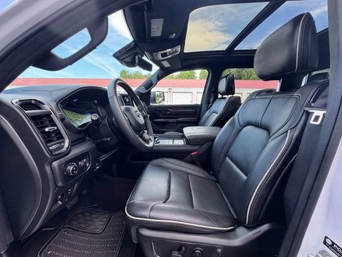 Used 2024 RAM 1500 Limited AWD/4WD image 10