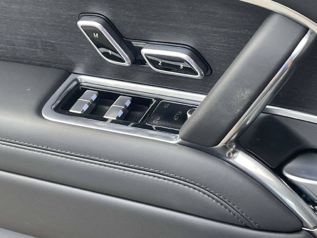 New 2026 Land Rover Range Rover SE AWD/4WD image 33