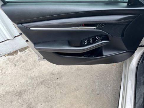 Used 2024 MAZDA MAZDA3 s FWD image 12