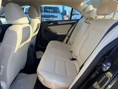 Used 2017 Volkswagen Jetta SE image 20