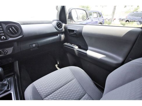 Used 2022 Toyota Tacoma SR RWD image 10