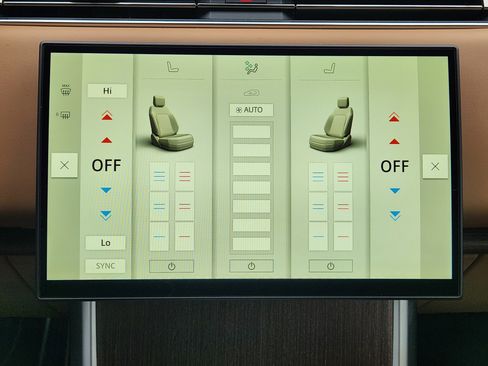 New 2026 Land Rover Range Rover SE image 18